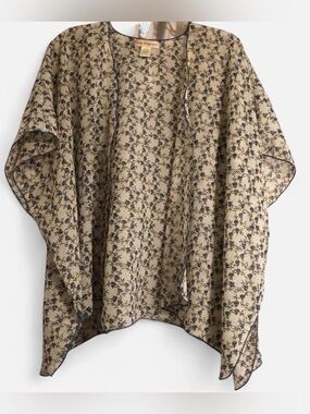 Band of Gypsies Boho Blue and Ivory Floral Print Kimono